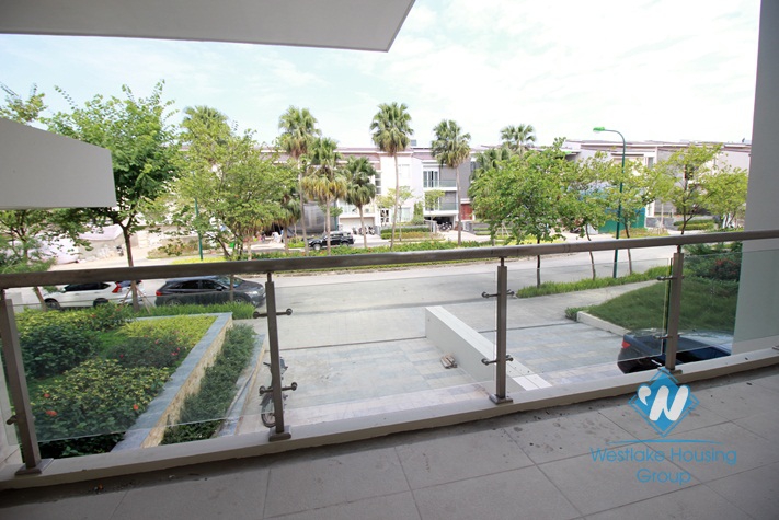 Gorgeous swimming pool villa rental in Ciputra